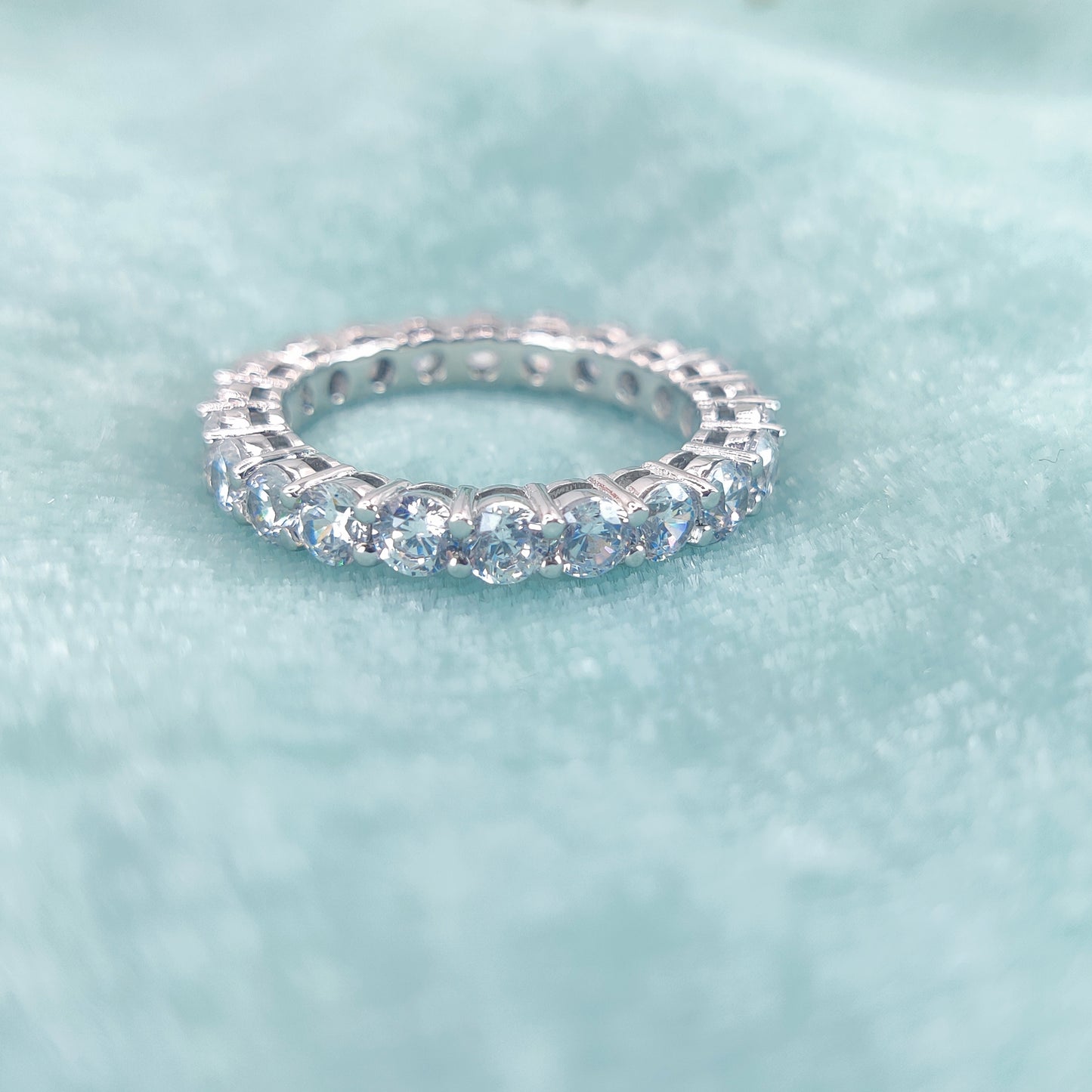 Eterna Shine Band Ring